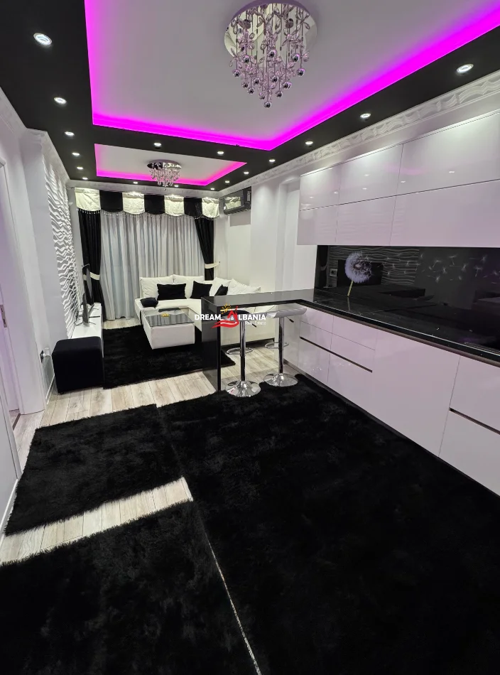 Tirane, shitet apartament 2+1+Ballkon Kati 5, 90 m² 165.000 € (Fresk)