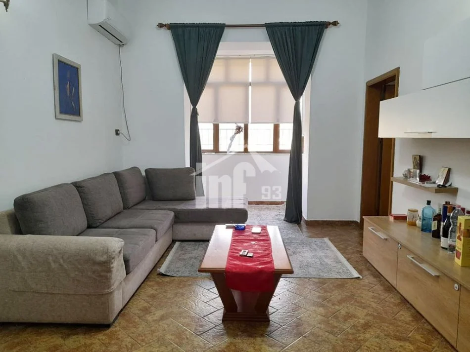 Tirane, jepet me qera apartament 1+1+Ballkon Kati 5, 82 m² 600 € (RRUGA “IBRAHIM RUGOVA”, BLLOK)