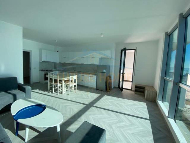 Durres, jepet me qera apartament 1+1 Kati 12, 89 m² 650 Euro (VOLLGA)