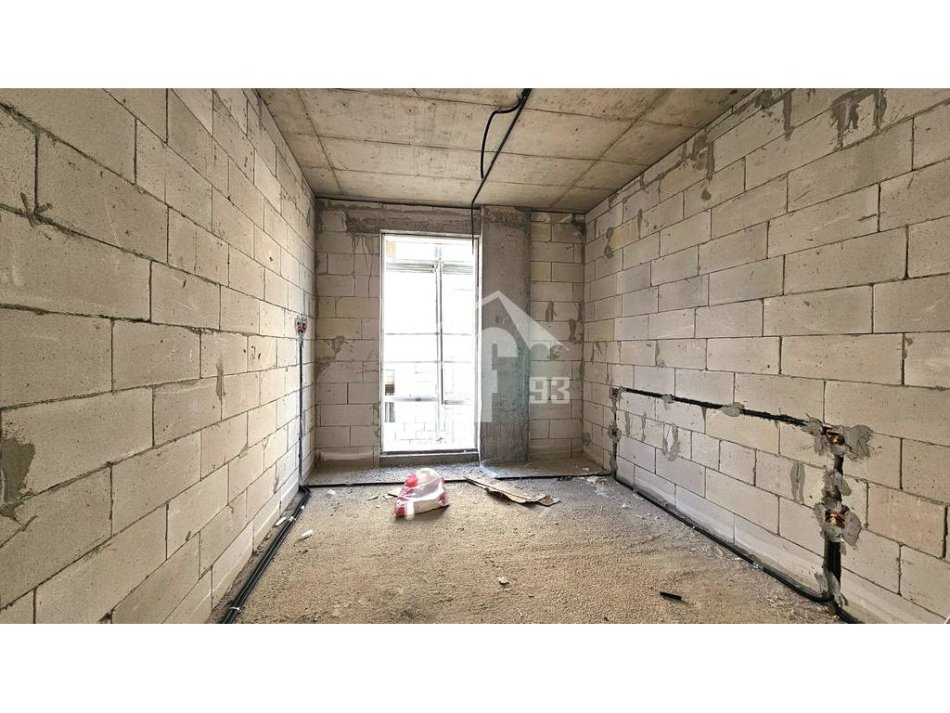 Tirane, shitet Vile 3 Katshe , 324 m² 758.600 € (NE LUNDER, VETEM 5 MIN NGA TEG)