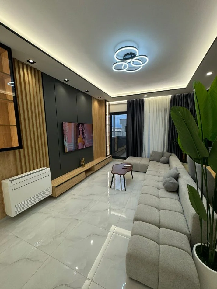 Tirane, shitet shtepi , 420.000 € (astir)