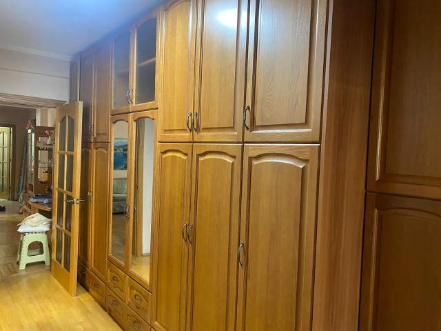 Tirane, jepet me qera apartament 2+1+BLK Kati 9, 130 m² 500 Euro (Bulevardi Zogu i Pare)