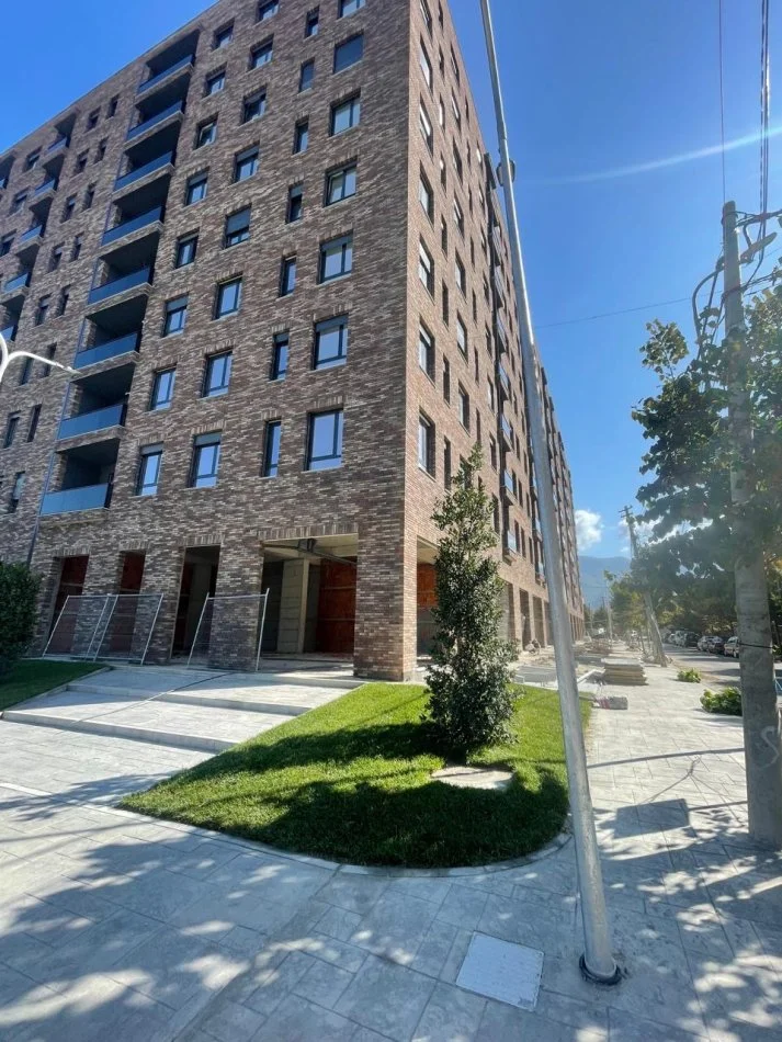 Tirane, shes apartament 2+1+Ballkon Kati 8, 109 m² 155.400 € 