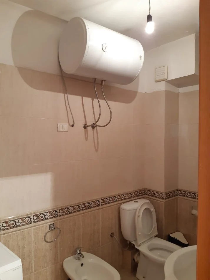 Tirane, jepet me qera apartament 2+1 Kati 5, 100 m² 650 € (Rruga islam alla)