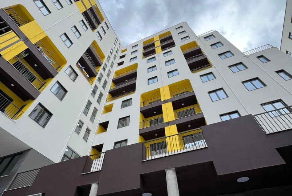 Tirane, jepet me qera apartament 1+1+Ballkon Kati 4, 65 m² 500 € (Grand Gallery, Yzberisht)