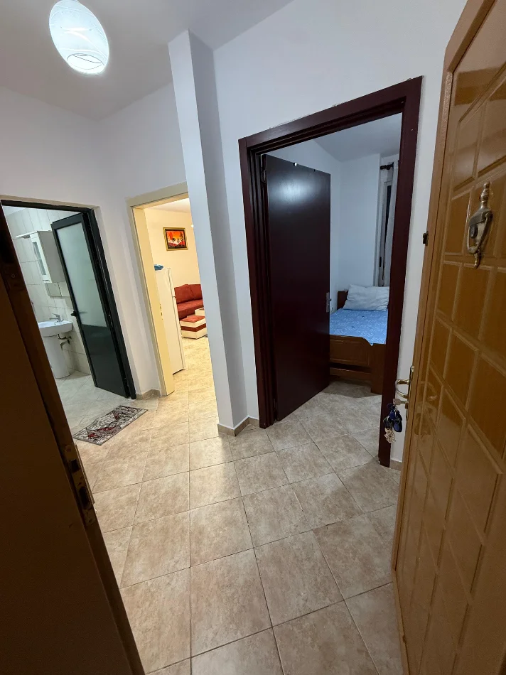 Tirane, shitet apartament 2+1+Ballkon Kati 7, 80 m² 125.000 € (Apartament 2+1 Per Shitje Astir Me Hipoteke I Mobiluar)