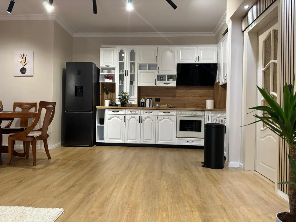 Tirane, jepet me qera apartament 2+1+Ballkon Kati 5, 112 m² 1.500 € (sami frasheri)