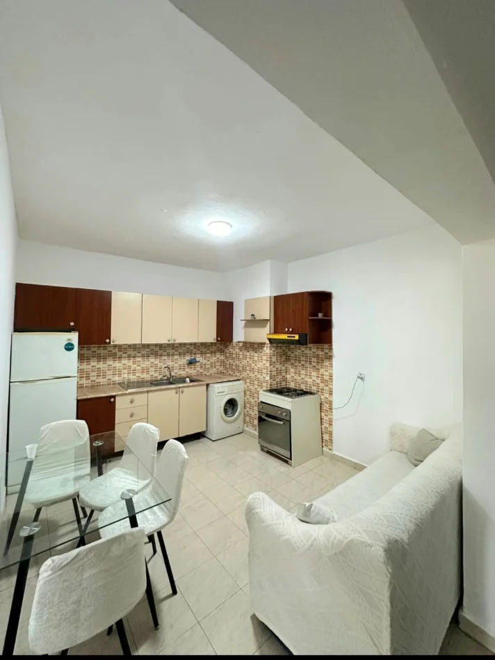 Tirane, jepet me qera apartament 2+1 Kati 5, 80 m² 520 € (Don Bosko prane shkolles Qazim Turdiu)