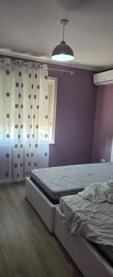 Tirane, jepet me qera apartament 2+1 Kati 8, 110 m² 700 €