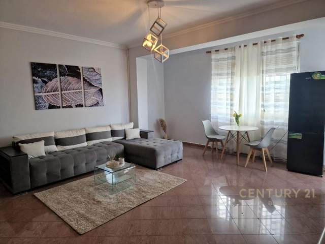 Tirane, jepet me qera apartament 2+1+BLK Kati 7, 94 m² 500 Euro (Zogut të Zi)