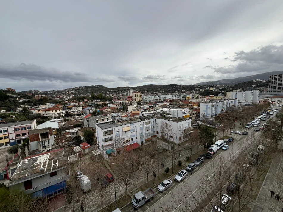 Vlore, shitet apartament 3+1+Ballkon Kati 7, 140 m² 15.000.000 € (Rruga e Re, Vlore)