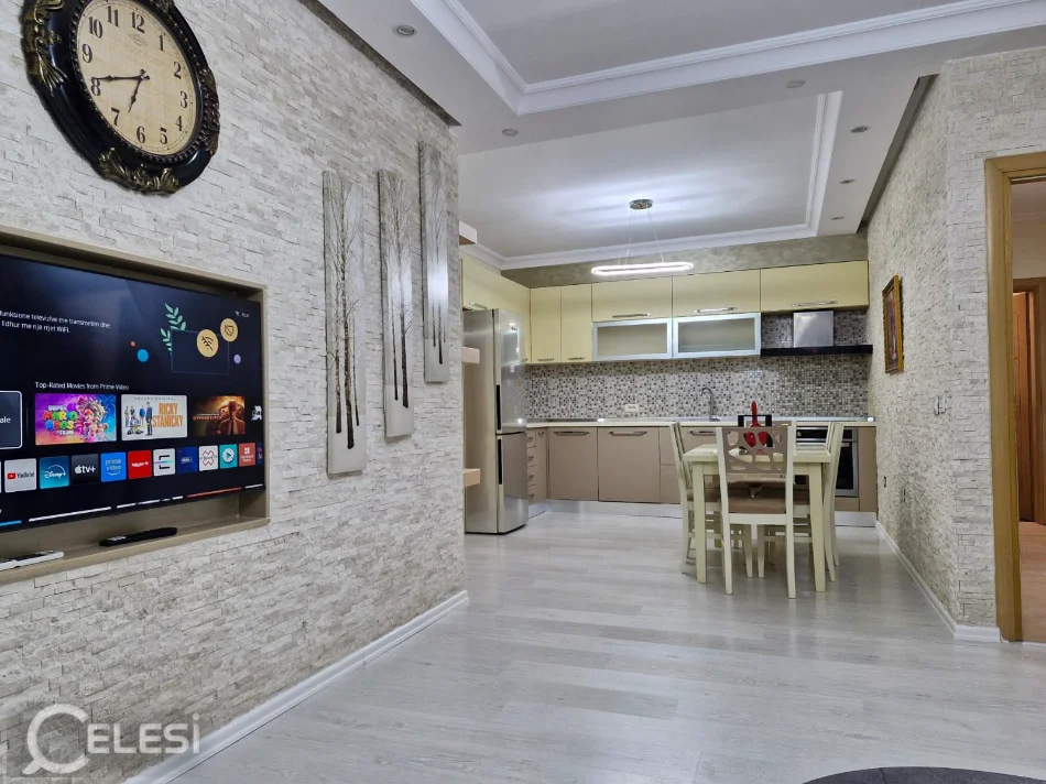 Tirane, shitet apartament 3+1+Ballkon Kati 4, 126 m² 209.000 € (PORCELAN)