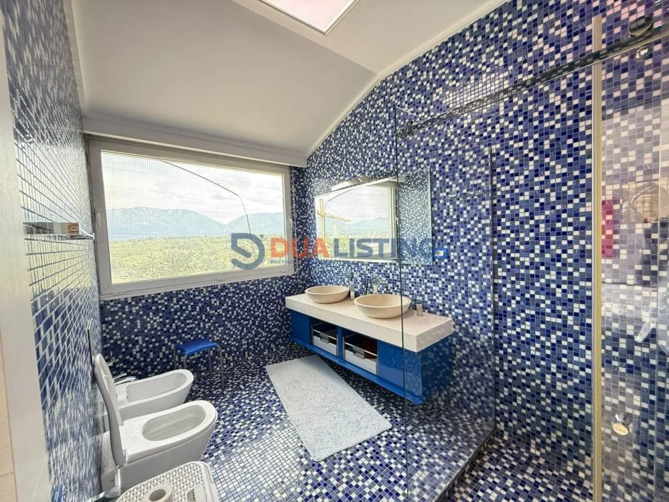 Tirane, jepet me qera apartament+verande | Penthouse 2+1+Ballkon Kati 6, 200 m² 1.700 € (Liqeni i Thate)