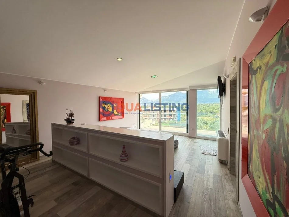 Tirane, jepet me qera apartament+verande | Penthouse 2+1+Ballkon Kati 6, 200 m² 1.700 € (Liqeni i Thate)