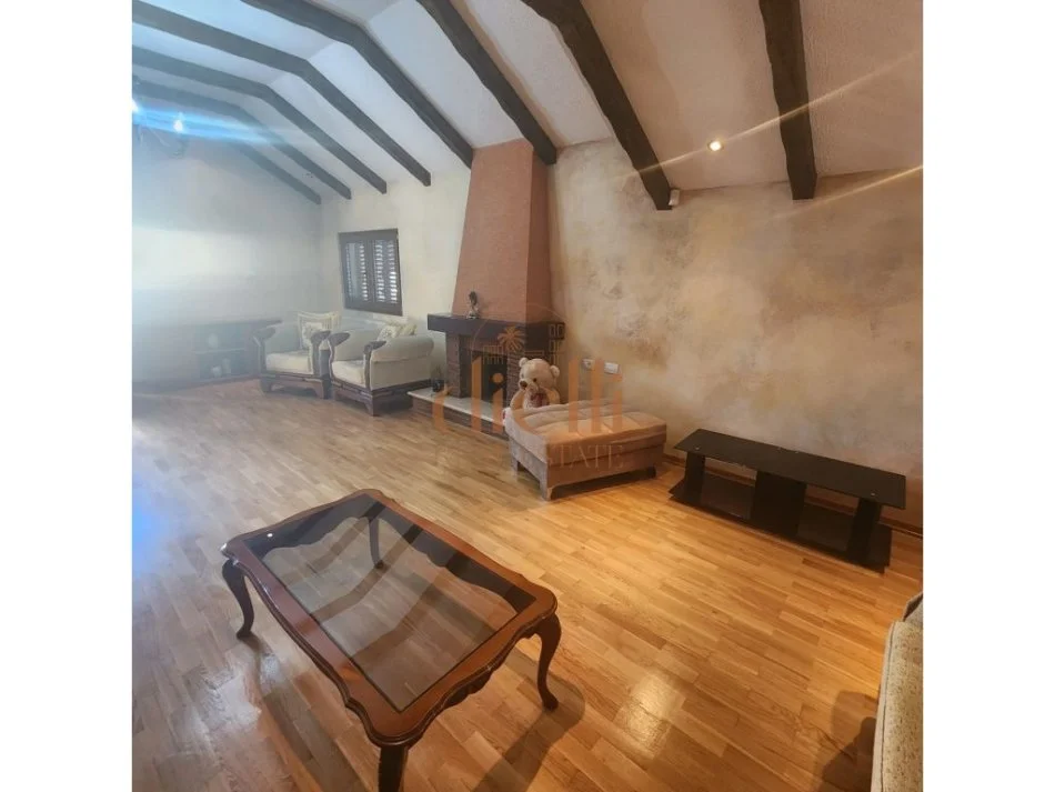 Tirane, shitet Vile , 600 m² 350.000 € (Koder Kamez)