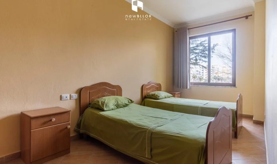 SHITET: Hotel ne Vendndodhje Fantastike ne  📍 Durres, Vija e Dyte - Kati 3, 1.264 m² 1.200.000 € ******** 🌊