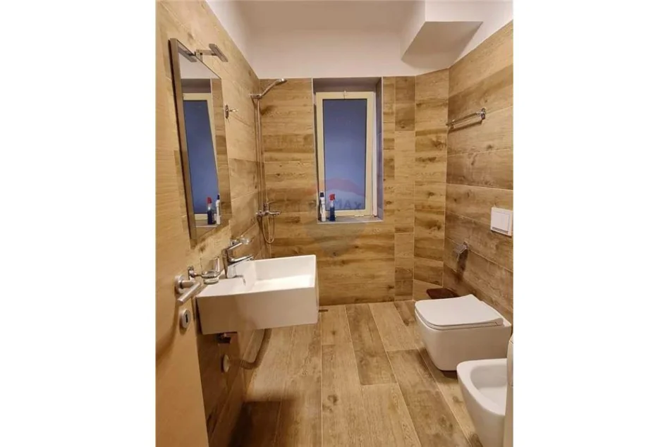 Tirane, jepet me qera garsonier 1+1 Kati 2, 47 m² 450 € (Myslym Shyri - Drejtoria e Policisë, Shqipëri)