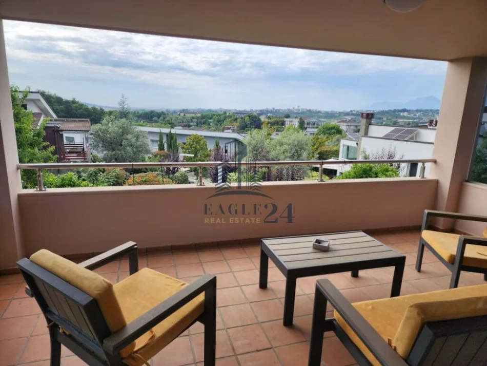 Tirane, jepet me qera 3+1+Aneks+Ballkon Kati 0, 550 m² 2.000 € (teg)