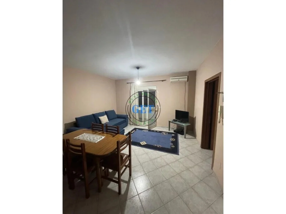 Durres, jepet me qera apartament 1+1+Ballkon Kati 5, 60 m² 300 € (Plazh Hekurudha ,Durres)