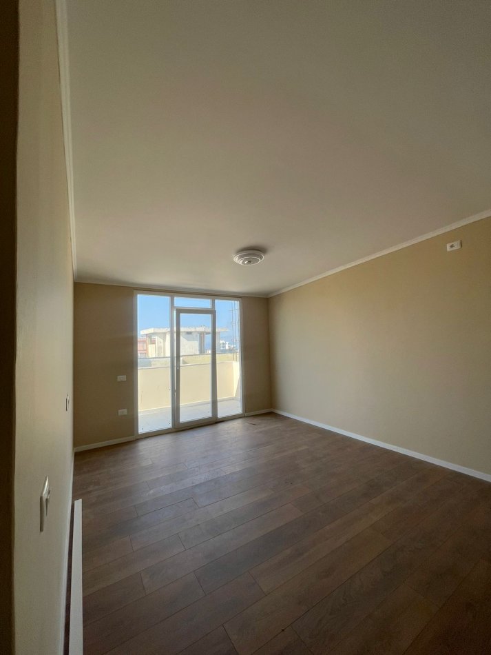Durres, shitet apartament 2+1 Kati 10, 85 m² 125.000 €