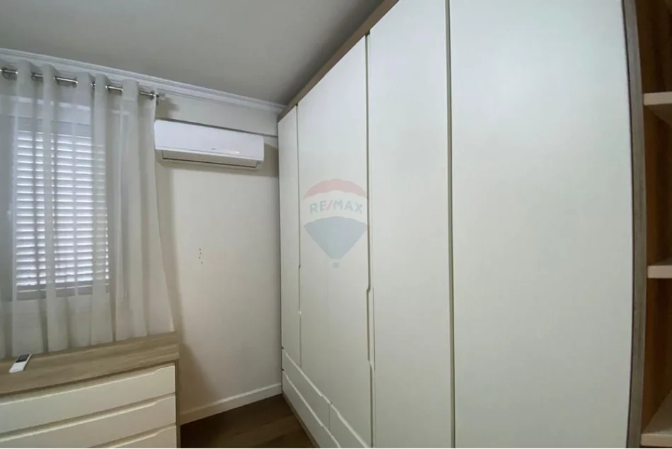 Tirane, jap me qera apartament 2+1+Aneks+Ballkon Kati 3, 100 m² 1.300 € 