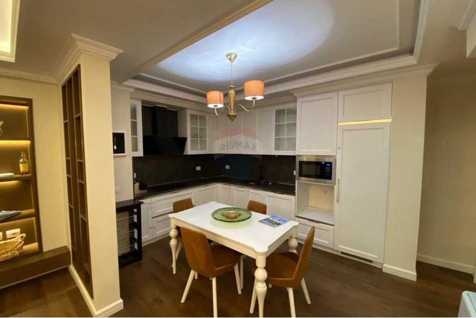 Tirane, jap me qera apartament 2+1+Aneks+Ballkon Kati 3, 100 m² 1.300 € 