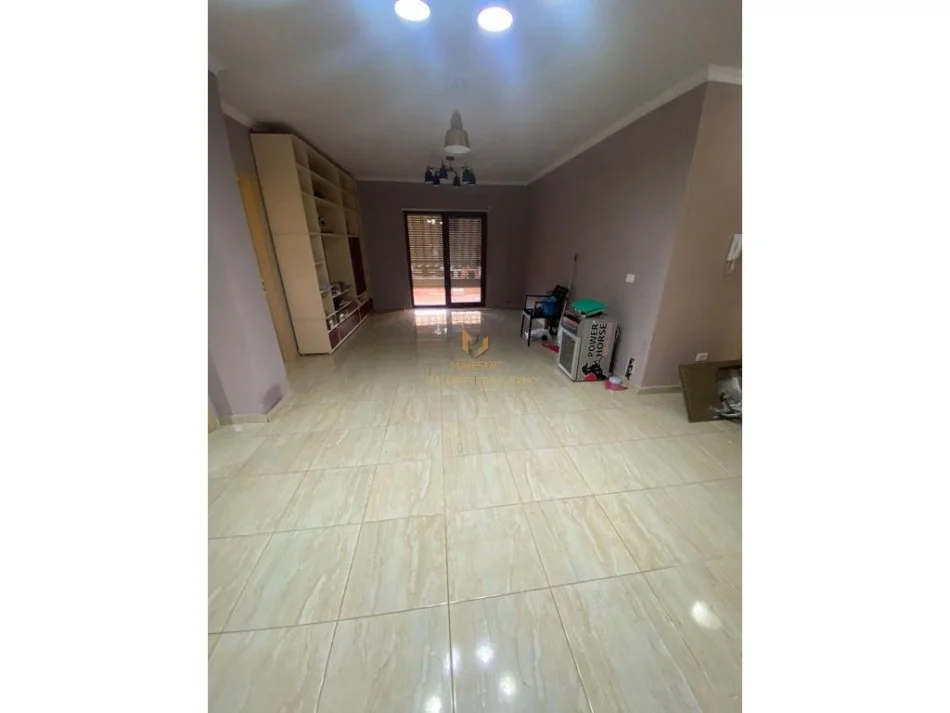 Tirane, shitet apartament 3+1+Aneks+Ballkon Kati 1, 125 m² 230.000 € 