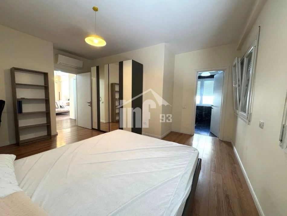 Tirane, jepet me qera apartament 2+1 Kati 9, 140 m² 1.000 € (PRANË RING CENTER, ZOGU I ZI)