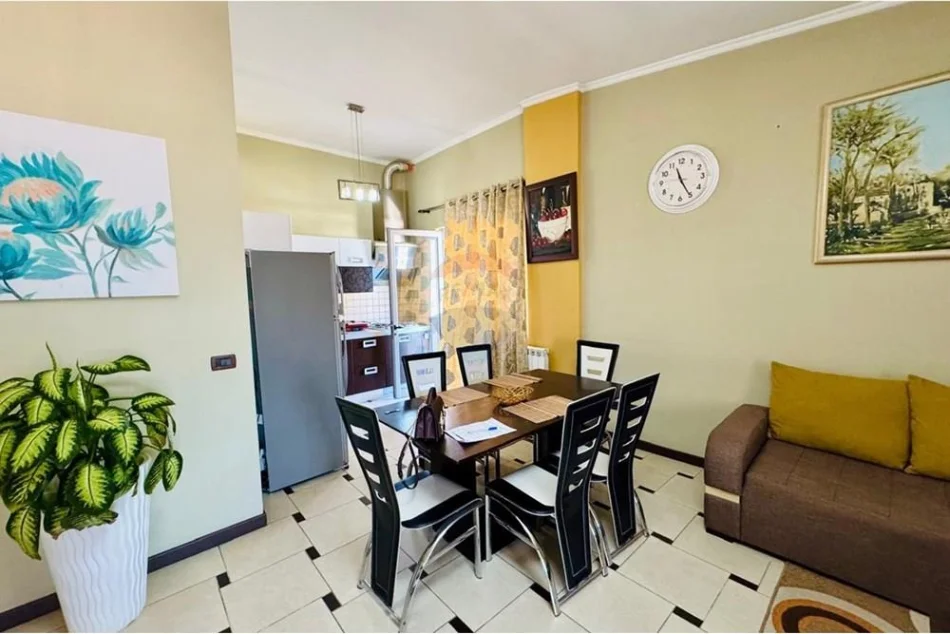 Tirane, jap me qera apartament 2+1+Aneks+Ballkon Kati 7, 130 m² 600 € 