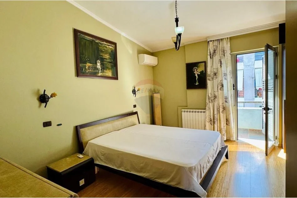 Tirane, jap me qera apartament 2+1+Aneks+Ballkon Kati 7, 130 m² 600 € 
