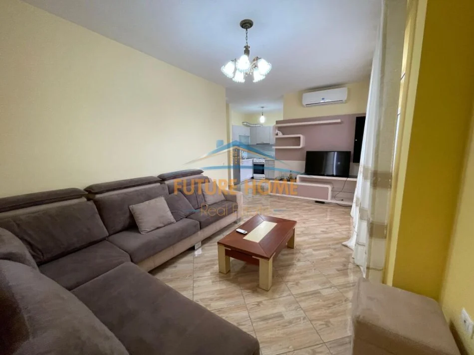 SHITET APARTAMENT 1+1+POST PARKIMI,SHKOLLA KUQE,160K