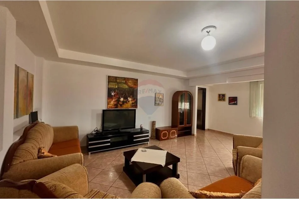 Tirane, shes apartament 3+1+Aneks+Ballkon Kati 6, 142 m² 