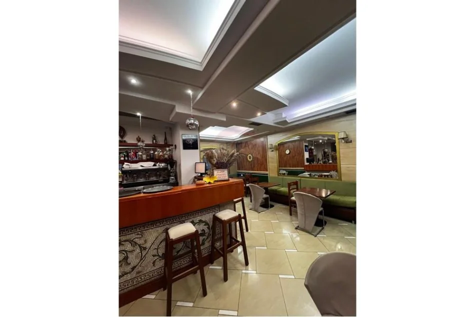 Tirane, shes lokal Kati 0, 141 m² 495.000 € (RRUGA E KAVAJES)