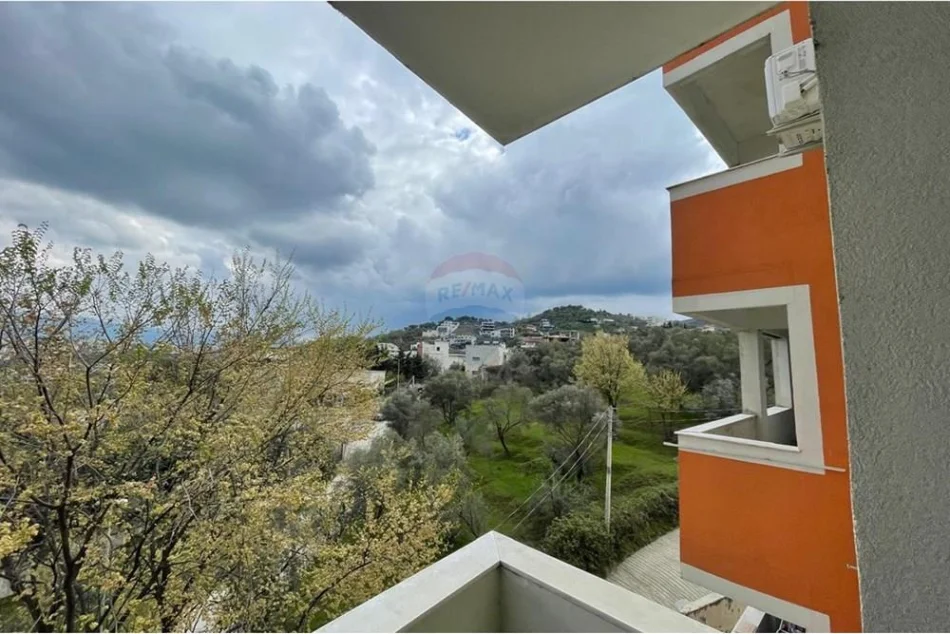 Tirane, shes 2+1 Kati 4, 112 m² 185.000 € (LIQENI I THATE)