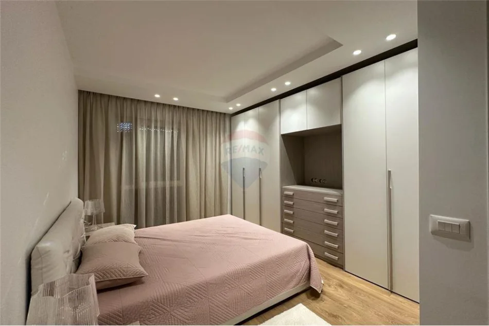 Tirane, jap me qera apartament 2+1 Kati 1, 100 m² 1.000 € 