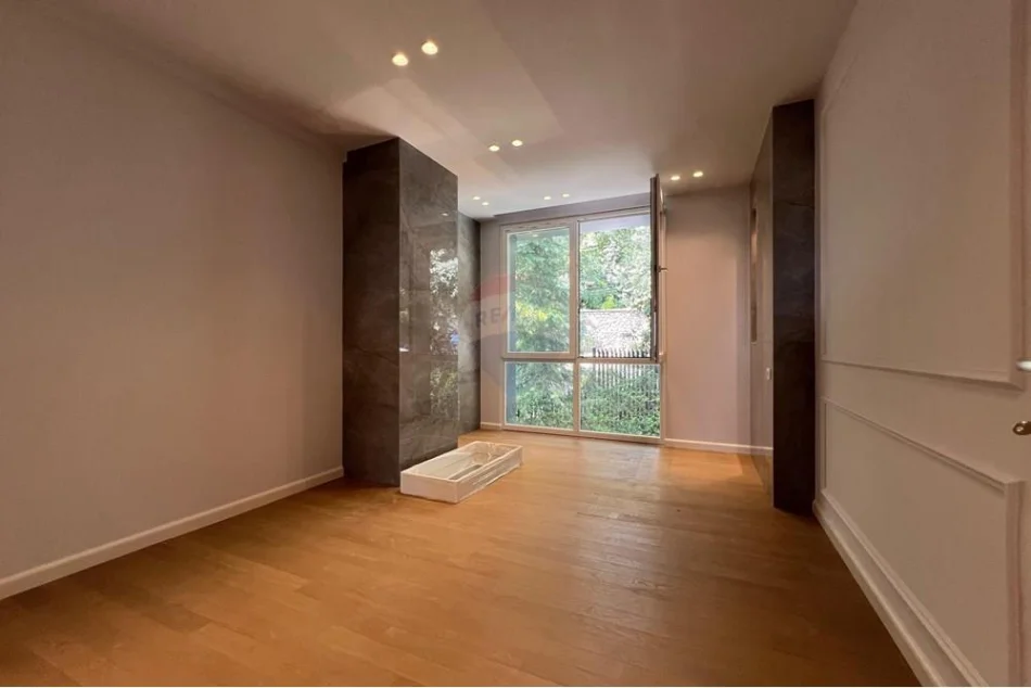 Tirane, shes apartament+verande | Penthouse 3+1+Aneks+Ballkon Kati 2, 154 m² 365.000 € (rruga e elbasanit)