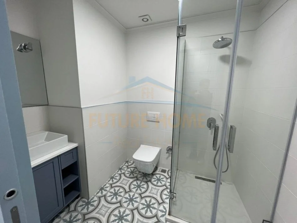Tirane, jepet me qera apartament 2+1, Kati 8, 85 m² 800 € (AMBASADA AMERIKANE)