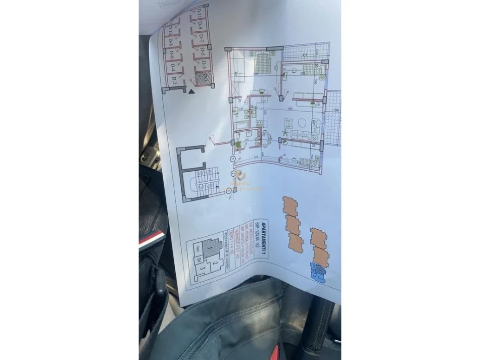 Tirane, shitet apartament 3+1+Aneks+Ballkon Kati 1, 125 m² 230.000 € 