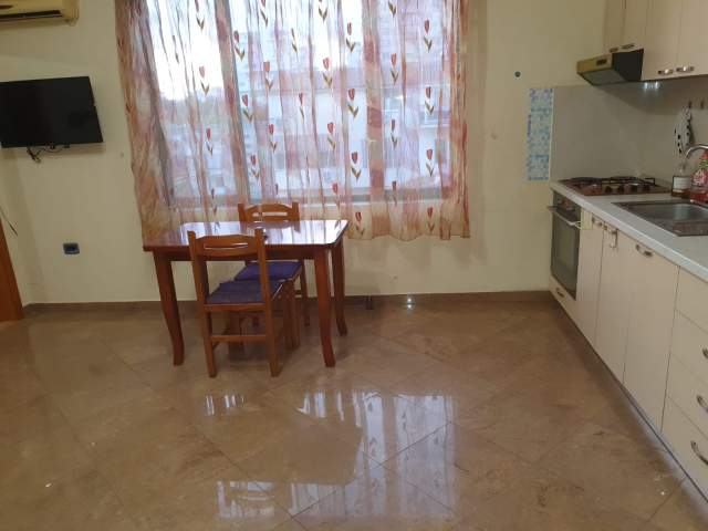 Tirane, jepet me qera apartament 1+1 Kati 5, 50 m² 400 Euro (rruga Sami Frasheri)