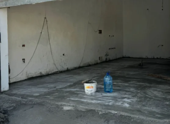 Tirane, jepet me qera magazine Kati 0, 50 m² 300 € (5 Maji)