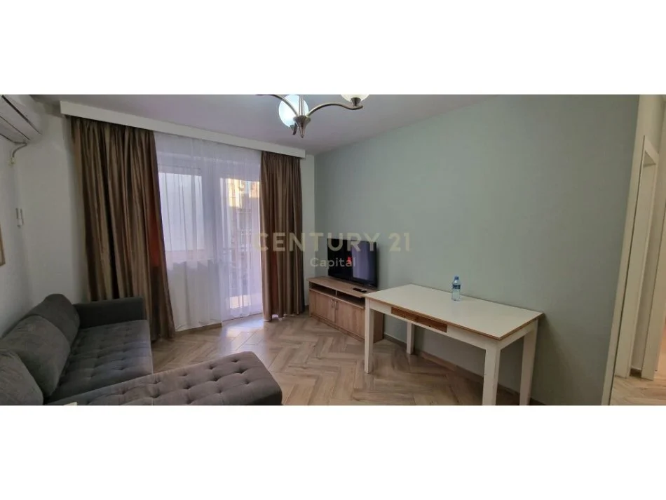 Tirane, jepet me qera apartament Kati 3, 70 m² 500 € 