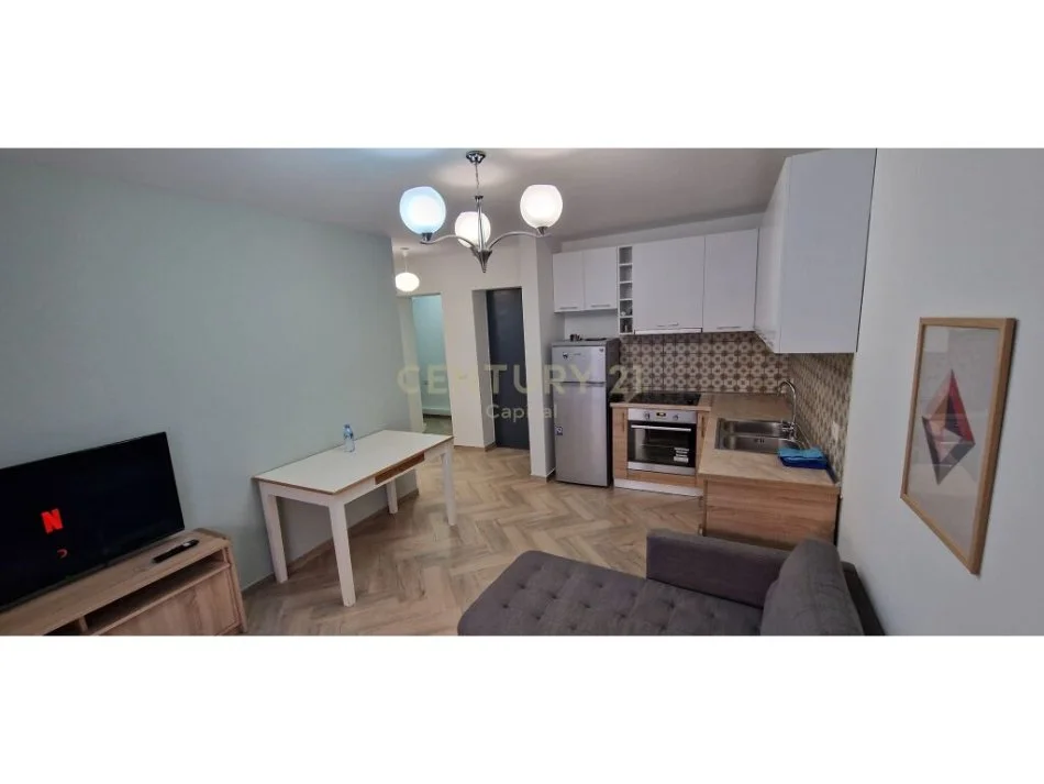 Tirane, jepet me qera apartament Kati 3, 70 m² 500 € 