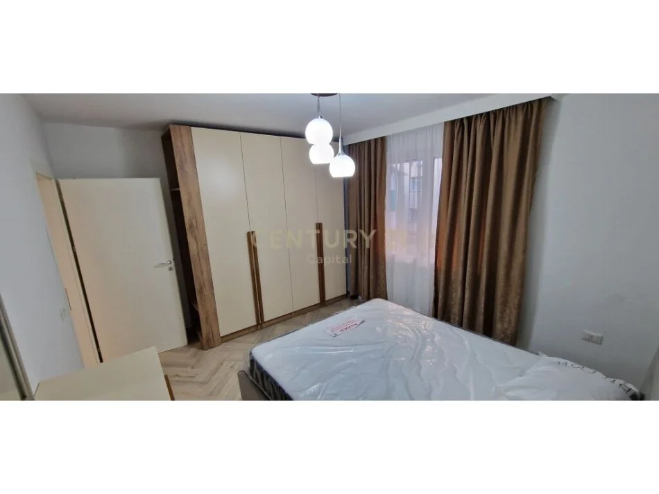 Tirane, jepet me qera apartament Kati 3, 70 m² 500 € 