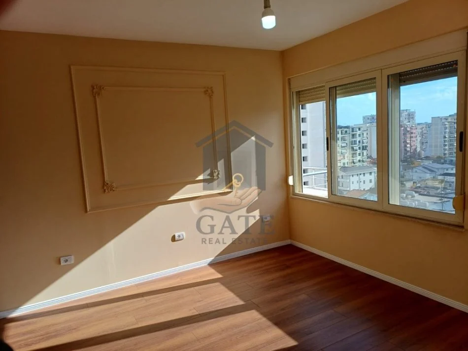 Durres, shitet apartament 2+1+Ballkon Kati 9, 105 m² 140.000 € (Drejtoria e Policis)