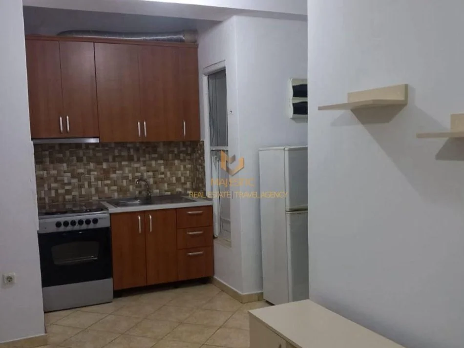 Tirane, jepet me qera apartament 1+1+Ballkon Kati 2, 60 m² 320 € (rruga haki gjici)