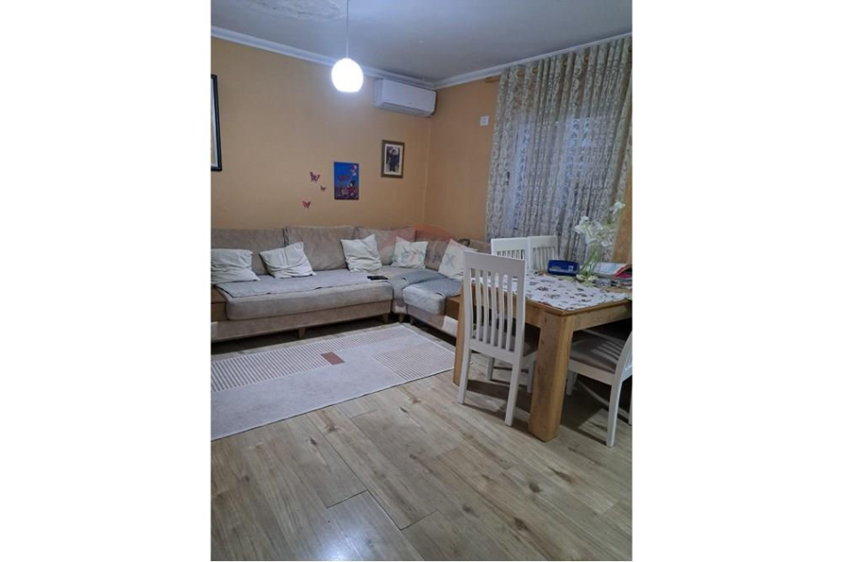Tirane, shitet apartament 1+1 , 58 m² 95.000 € (Zona e brrylit)