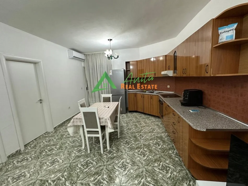 Tirane, jepet me qera apartament 2+1+Ballkon Kati 7, 87 m²  55000 Leke (Don Bosko)