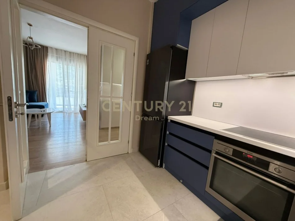 Tirane, jepet me qera apartament 2+1 Kati 4, 85 m² 700 € (liqeni i thate)