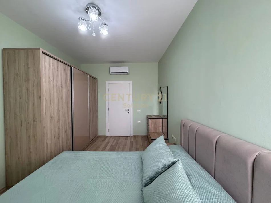 Tirane, jepet me qera apartament 1+1 Kati 3, 67 m² 700 € (Parlamenti)