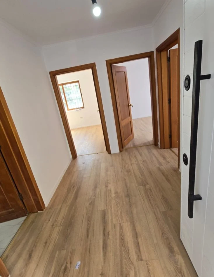 Tirane, shitet apartament 2+1+Ballkon Kati 1, 81 m² 138.000 € (emin harizaj)